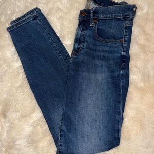 GAP True Skinny Mid Rise Blue Jeans